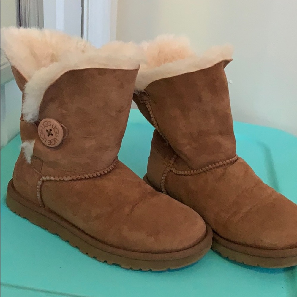 Ugg Boots - image 3